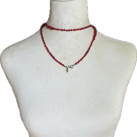 🍒 Cookie Lee Red Glossy Beaded Necklace - Picture 4 of 7